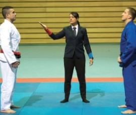 Geste : replacer au sol